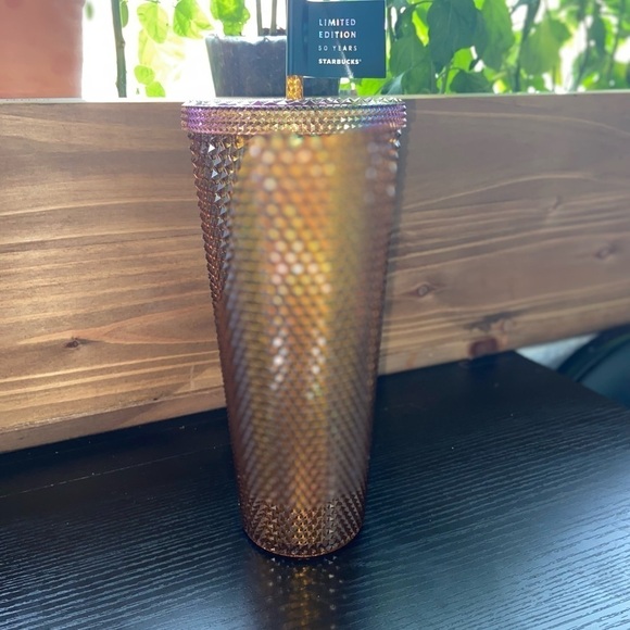 Starbucks studded honeycomb - Picture 2 of 3